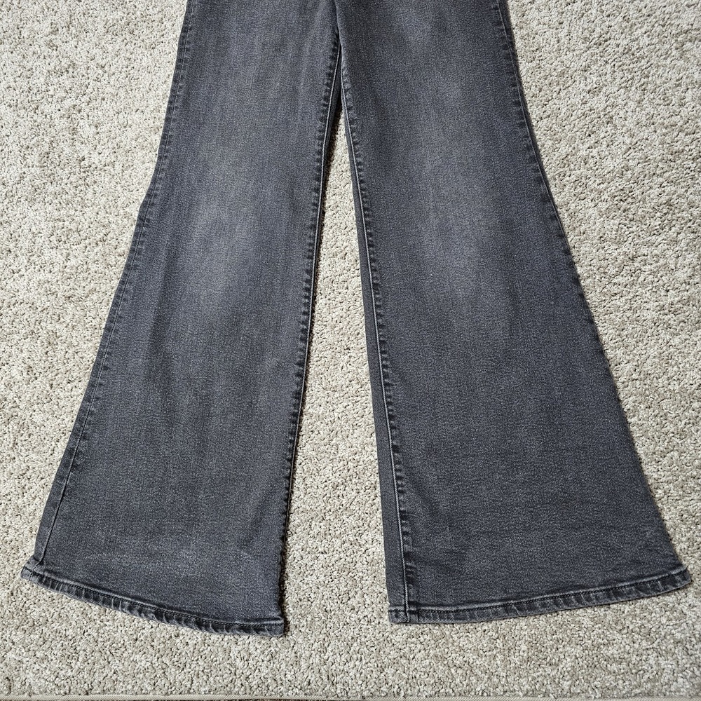 Levi's Women's Flare Jeans in Dark Gray - Picture 3 of 9